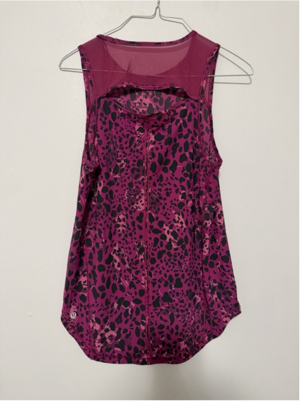 Lululemon Sculpt Tank Top Back Vent Cheetah Camo Magenta Pink Purple size 4 - Picture 3 of 4